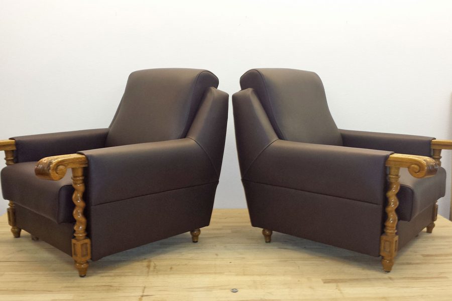 Aufarbeitung von Ledersessel mit Hocker