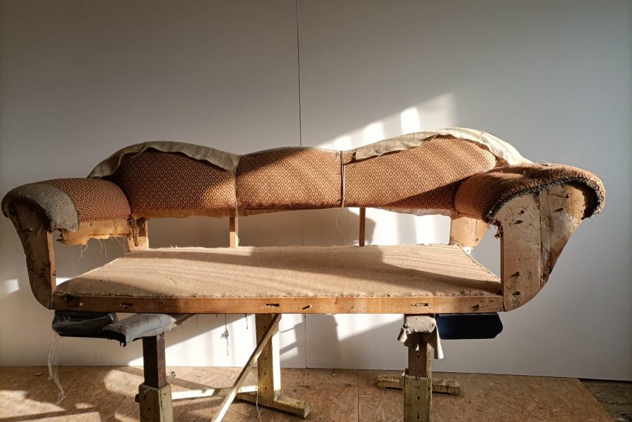 Restaurierung eines ART DECO Sofas​
