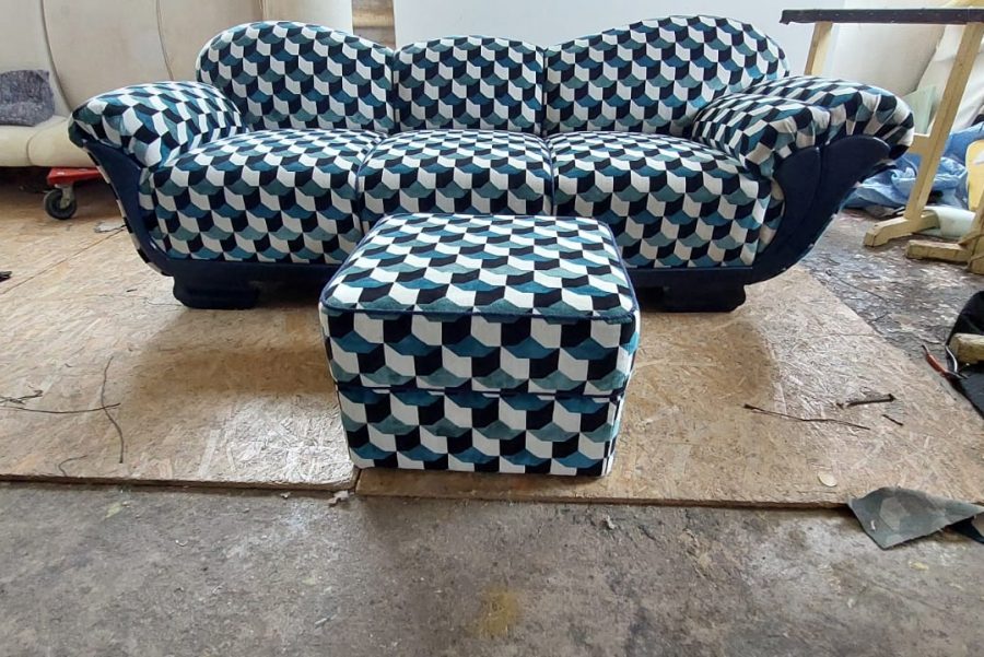 Restaurierung eines ART DECO Sofas​