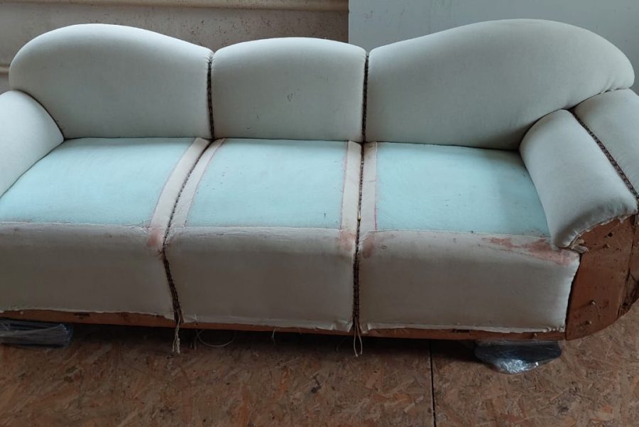 Restaurierung eines ART DECO Sofas​