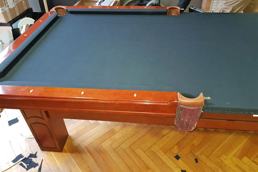 Aufarbeitung eines Billiardtisches