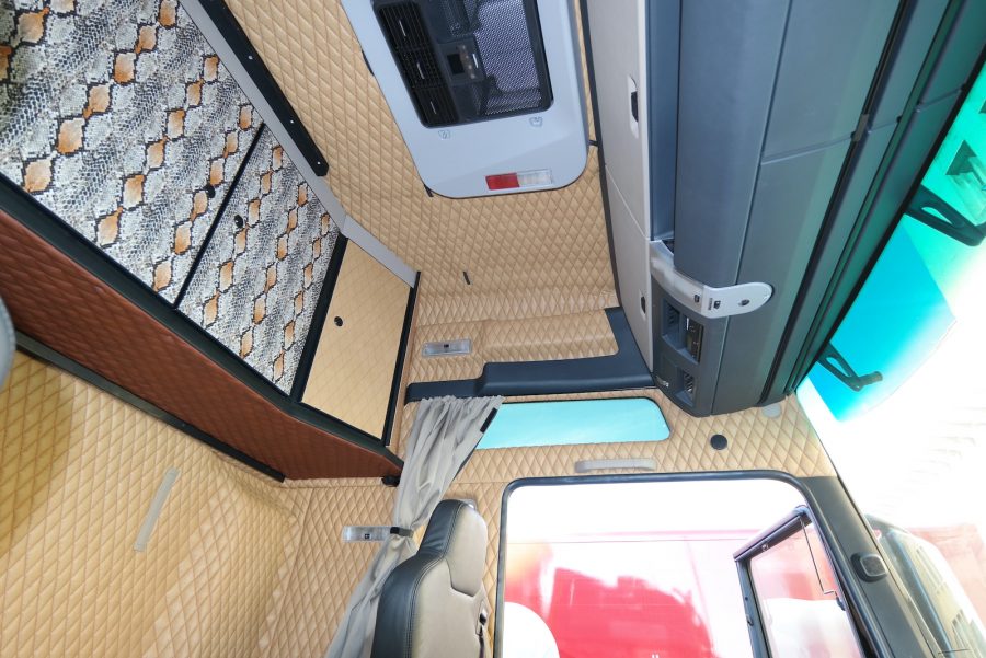 Aufarbeitung eines LKW