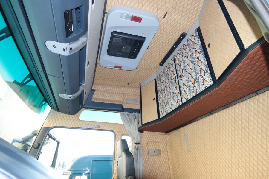 Aufarbeitung eines LKW