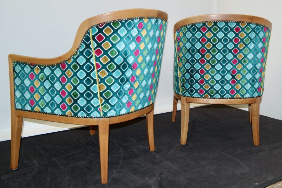 2 Sessel mit Rautenmuster