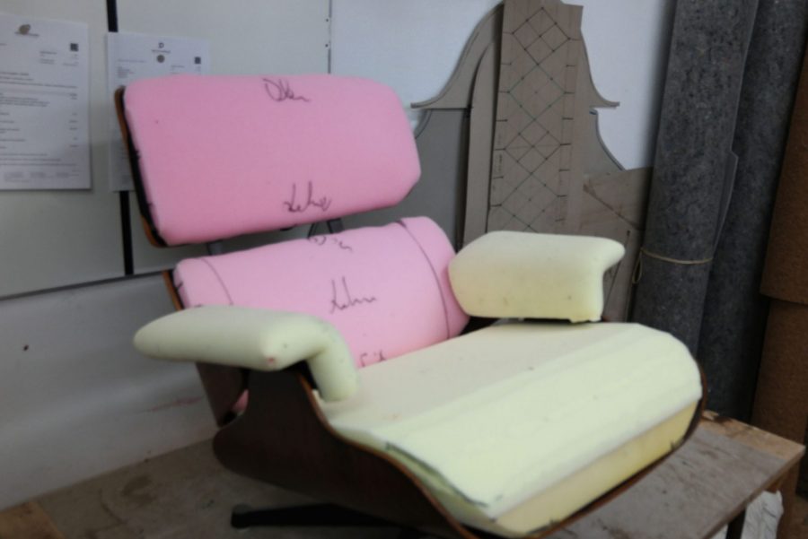 Aufbereitung eines Charles Eames Lounge Chair (1956)