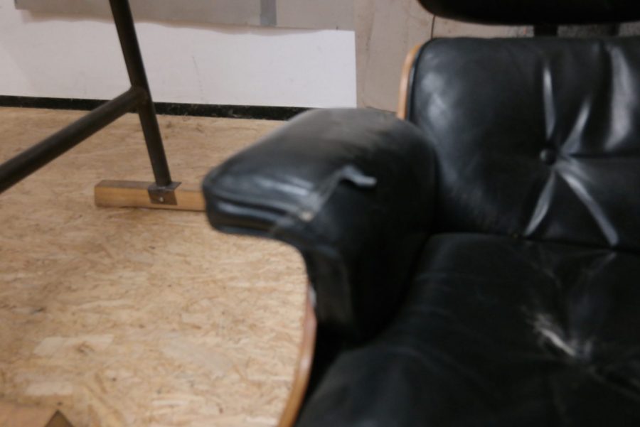 Aufbereitung eines Charles Eames Lounge Chair (1956)