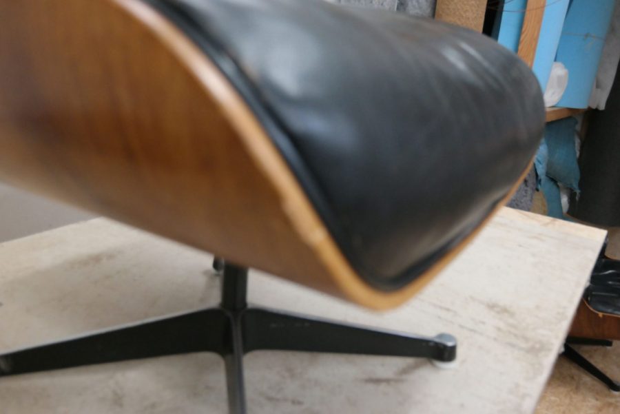 Aufbereitung eines Charles Eames Lounge Chair (1956)