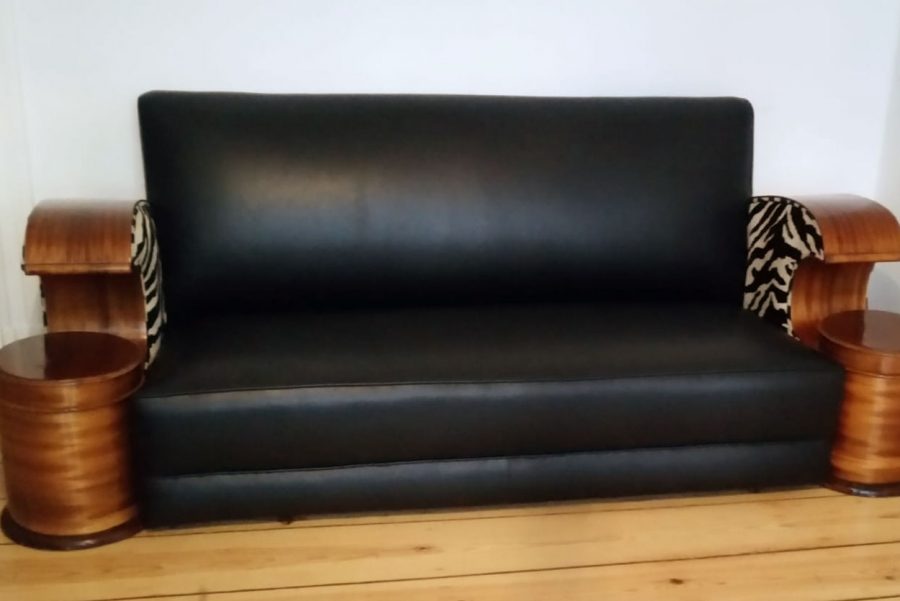 Art Deco Ledersofa in Kolonialstil