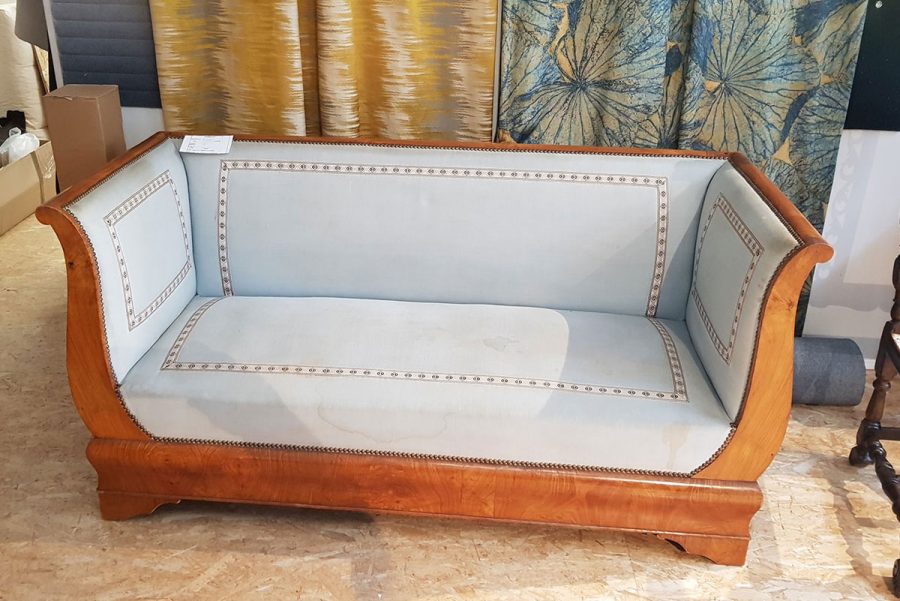 Aufarbeitung eines Biedermeier Sofas
